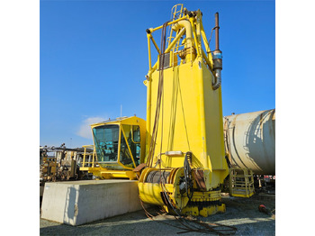 Equipamento portuário LIEBHERR
