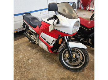 Motocicleta SUZUKI