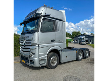 Tractor MERCEDES-BENZ