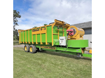 Máquina para produção de feno