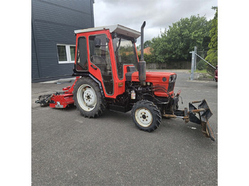 Trator municipal YANMAR