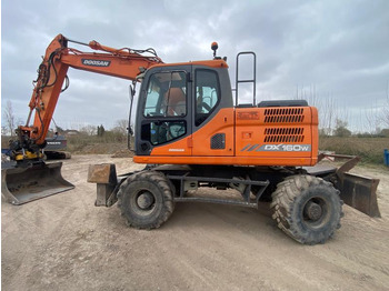 Escavadeira de rodas DOOSAN DX160W-3