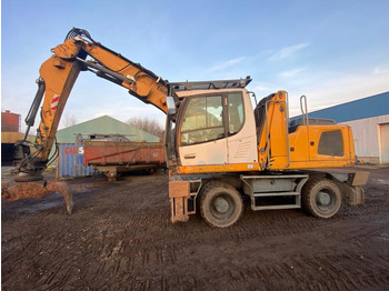 Manipulador de material LIEBHERR LH 22