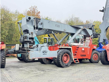 Reachstacker porta contentores