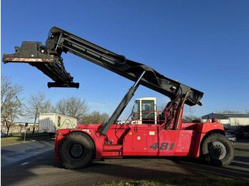 Reachstacker porta contentores