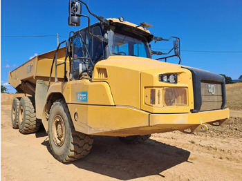 Caminhão articulado CATERPILLAR 730