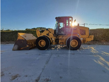 Pá carregadora de rodas CATERPILLAR 938M