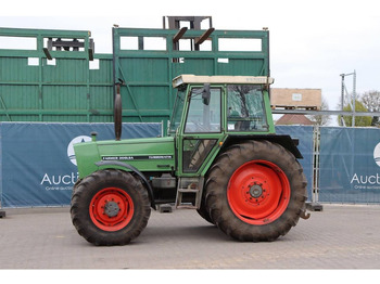 Trator FENDT Farmer 300