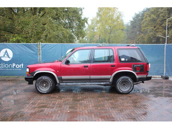 SUV Ford Explorer: foto 2 SUV Ford Explorer: foto 2