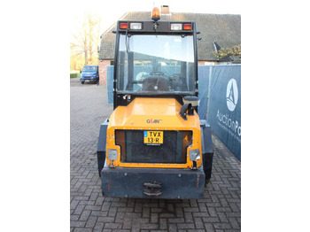 Pá carregadora de rodas Giant V881T: foto 4