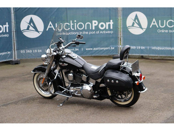 Motocicleta Harley-Davidson Softail Deluxe: foto 3 Motocicleta Harley-Davidson Softail Deluxe: foto 3