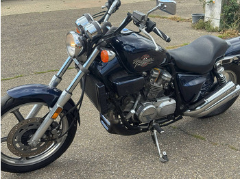 Motocicleta HONDA