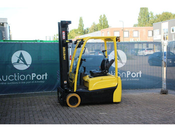Empilhadeira elétrica HYSTER