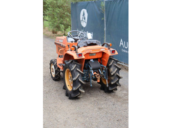 Trator Kubota B1-14 Bulltra: foto 4 Trator Kubota B1-14 Bulltra: foto 4