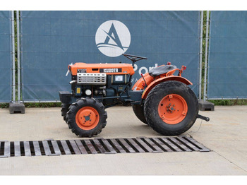 Trator KUBOTA B series