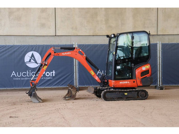 Mini escavadeira KUBOTA KX019-4