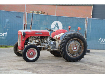 Trator MASSEY FERGUSON