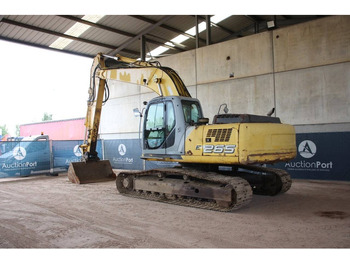 Escavadora de rastos New Holland E265: foto 3