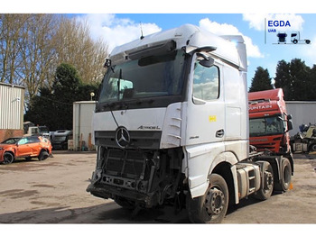 Tractor MERCEDES-BENZ