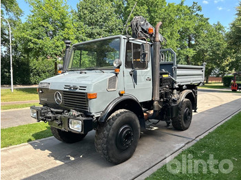 Camião de caixa aberta/ Plataforma UNIMOG