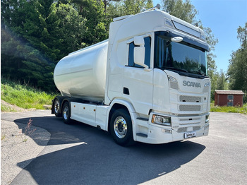 Caminhão tanque SCANIA R 500