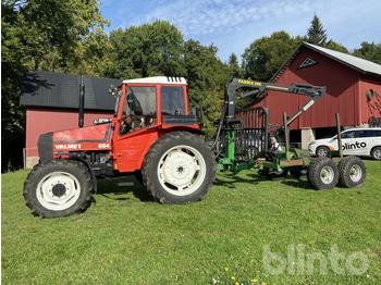 Trator Valmet 604-4 + Farma vagn med grip: foto 1