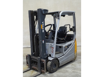 Empilhadeira elétrica STILL RX20