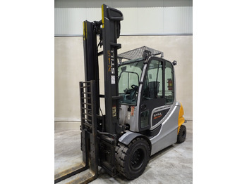 Empilhadeira elétrica STILL RX60