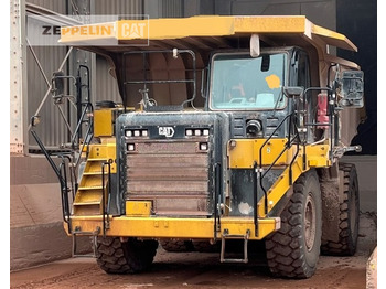 Caminhão fora de estrada CATERPILLAR