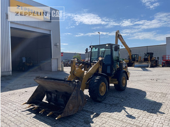 Pá carregadora de rodas CATERPILLAR 906M