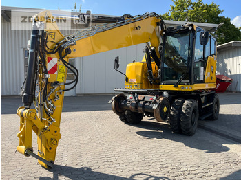 Escavadeira CATERPILLAR M323F