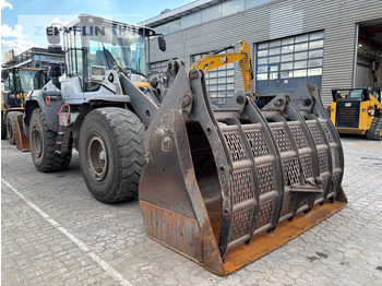 Pá carregadora de rodas VOLVO L110H