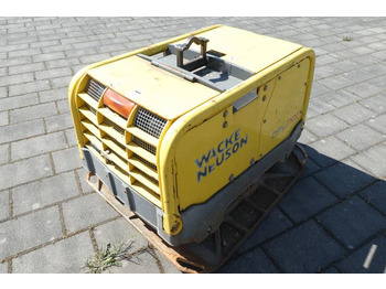 Placas vibratórias Wacker Rüttelplatte DPU 110rLem970 Baumaschine inkl. Fe: foto 4