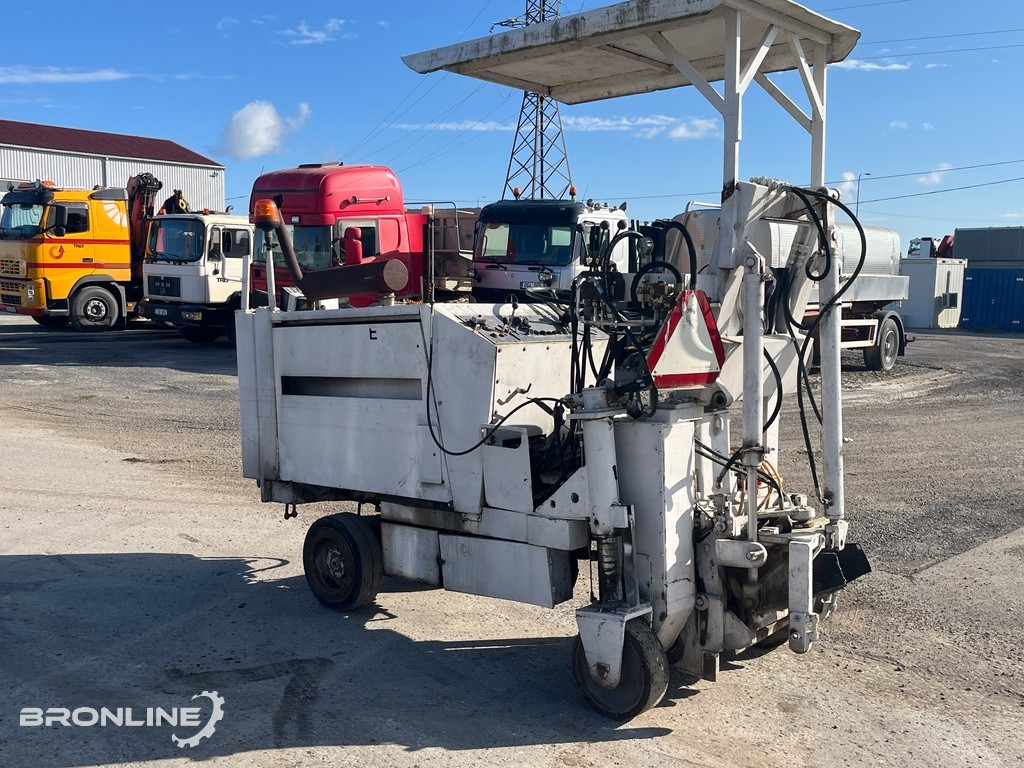 1991 Wirtgen SF500C/4 Asfaldifrees 0,5m - Distribuidor de asfalto: foto 4 1991 Wirtgen SF500C/4 Asfaldifrees 0,5m - Distribuidor de asfalto: foto 4