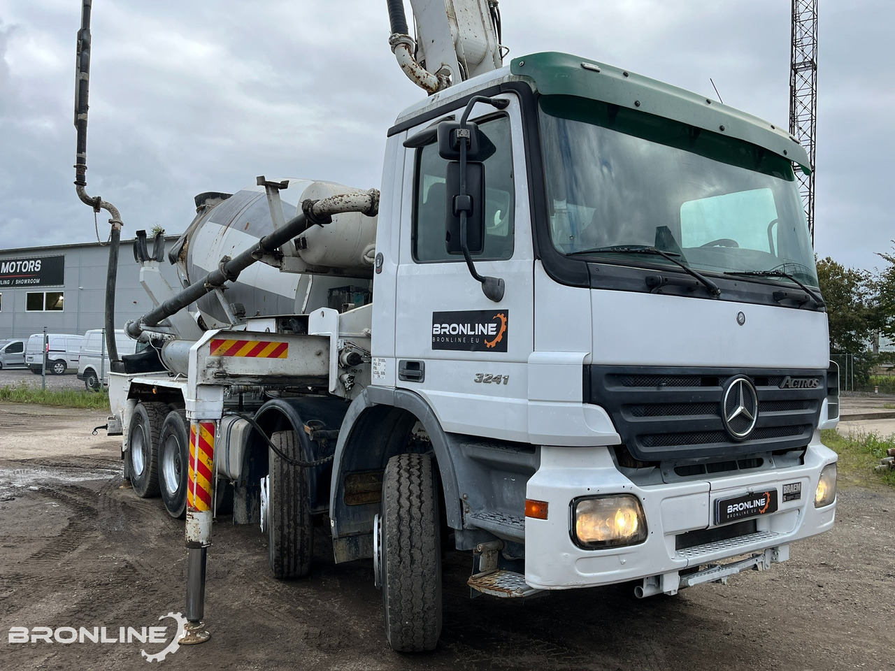 2004 MERCEDES-BENZ ACTROS 3241K 8X4/4 PUMI - Camião betoneira: foto 2 2004 MERCEDES-BENZ ACTROS 3241K 8X4/4 PUMI - Camião betoneira: foto 2