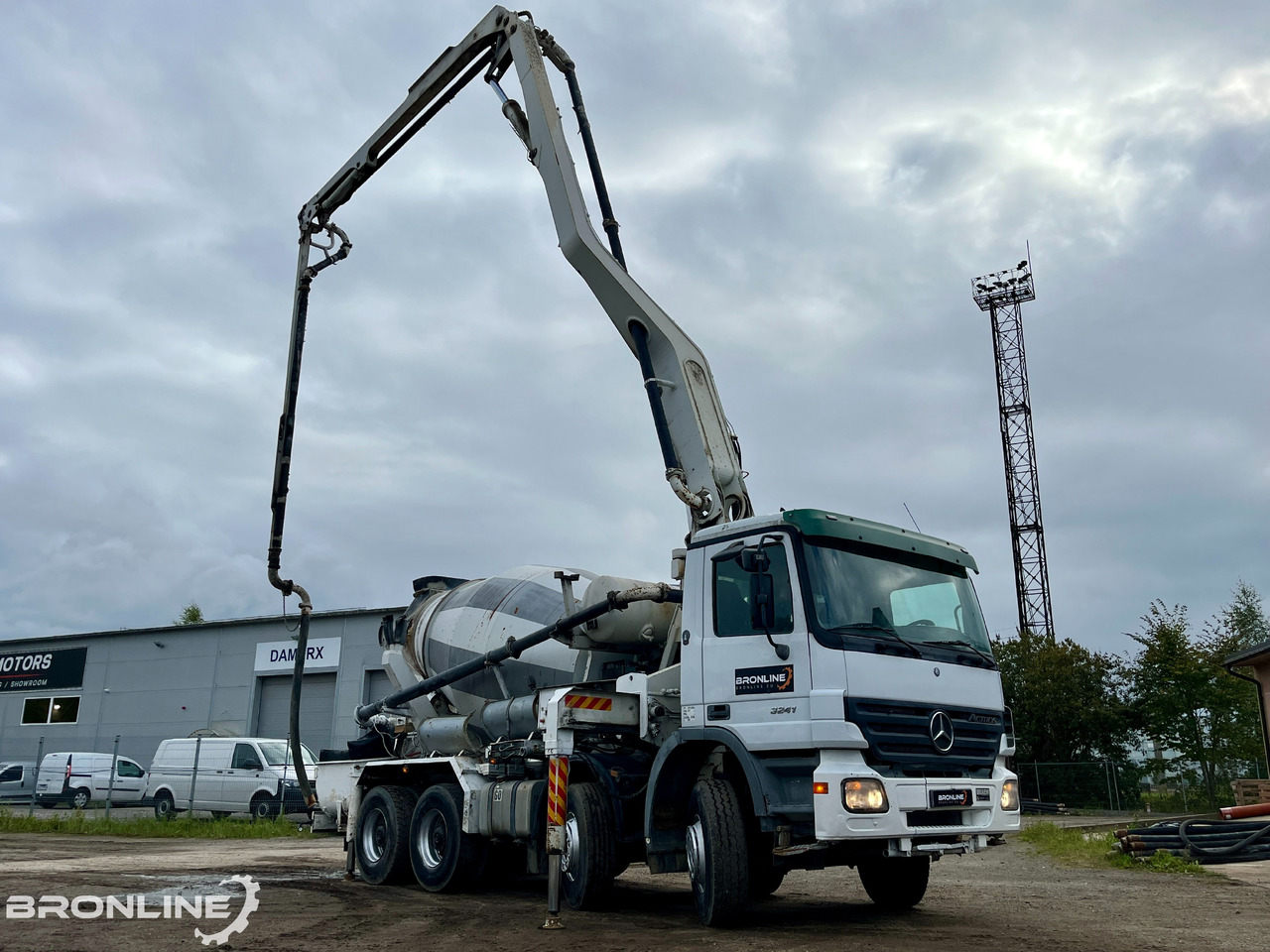 2004 MERCEDES-BENZ ACTROS 3241K 8X4/4 PUMI - Camião betoneira: foto 3 2004 MERCEDES-BENZ ACTROS 3241K 8X4/4 PUMI - Camião betoneira: foto 3