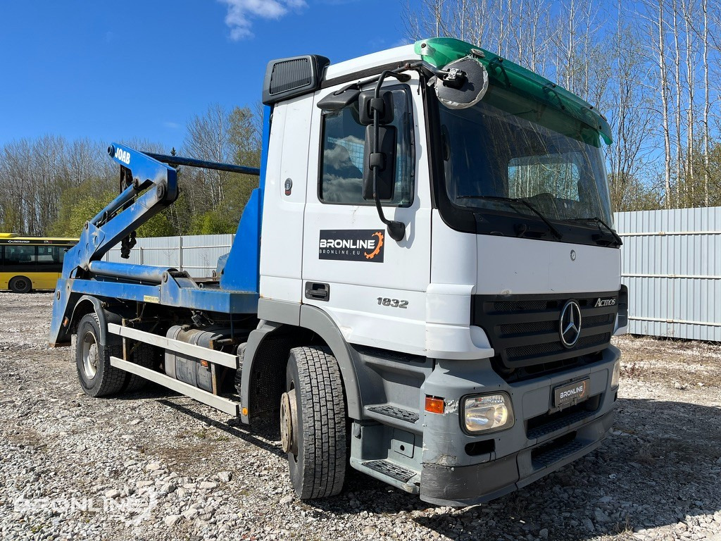 2004 Mercedes-Benz Actros 1832 Skip Loader Joab - Camião multibenne: foto 2 2004 Mercedes-Benz Actros 1832 Skip Loader Joab - Camião multibenne: foto 2