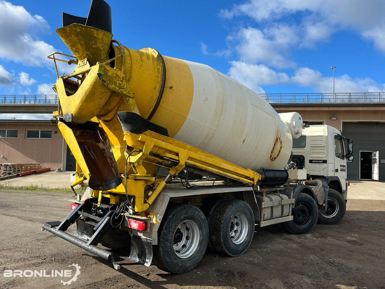 Camião betoneira 2004 Volvo FM12 420 8x4 Intermix 10m³: foto 6