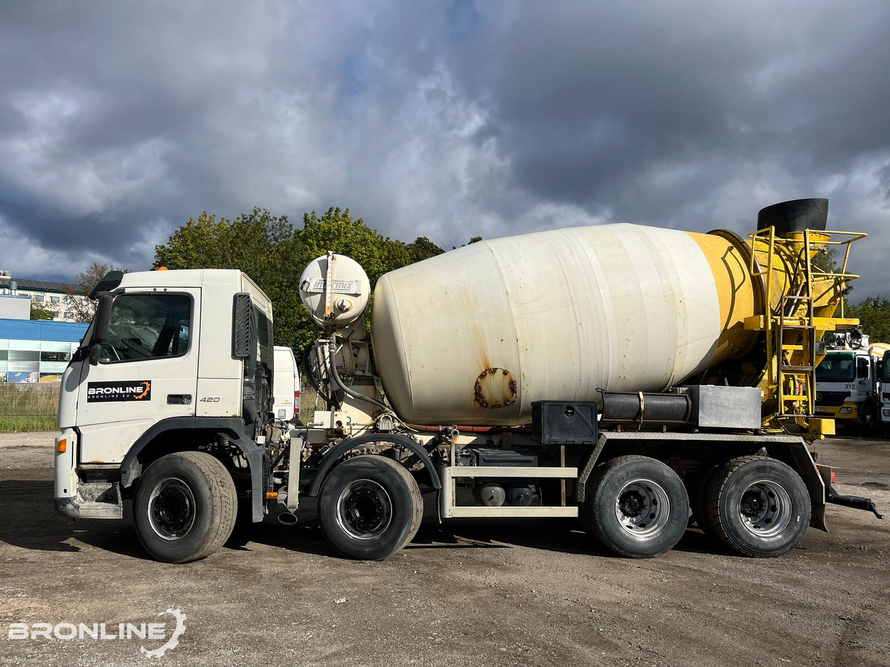 2004 Volvo FM12 420 8x4 Intermix 10m³ - Camião betoneira: foto 3 2004 Volvo FM12 420 8x4 Intermix 10m³ - Camião betoneira: foto 3