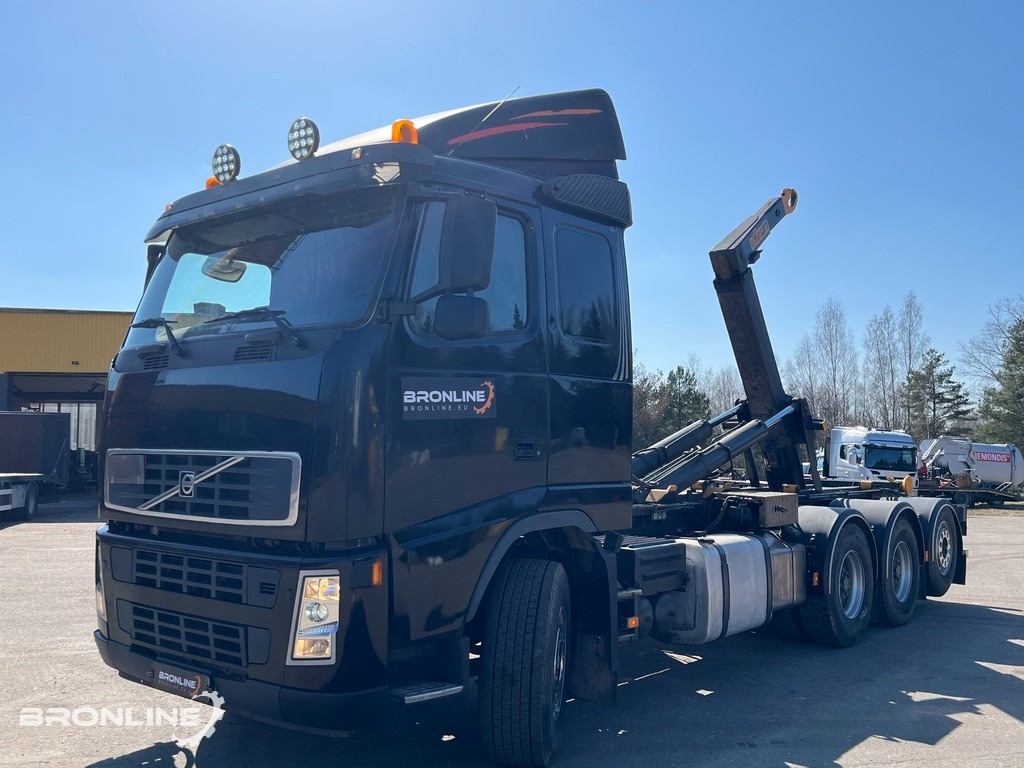 2005 Volvo FH12 8x4 + konkslift 26t - Camião polibenne: foto 2 2005 Volvo FH12 8x4 + konkslift 26t - Camião polibenne: foto 2