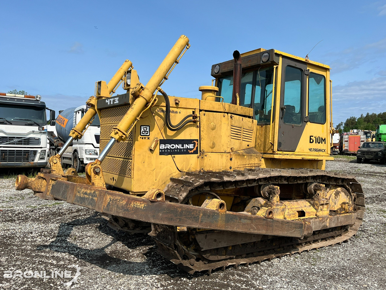 2006 T10M B10M Buldozer/Buldooser - Buldôzer: foto 1 2006 T10M B10M Buldozer/Buldooser - Buldôzer: foto 1