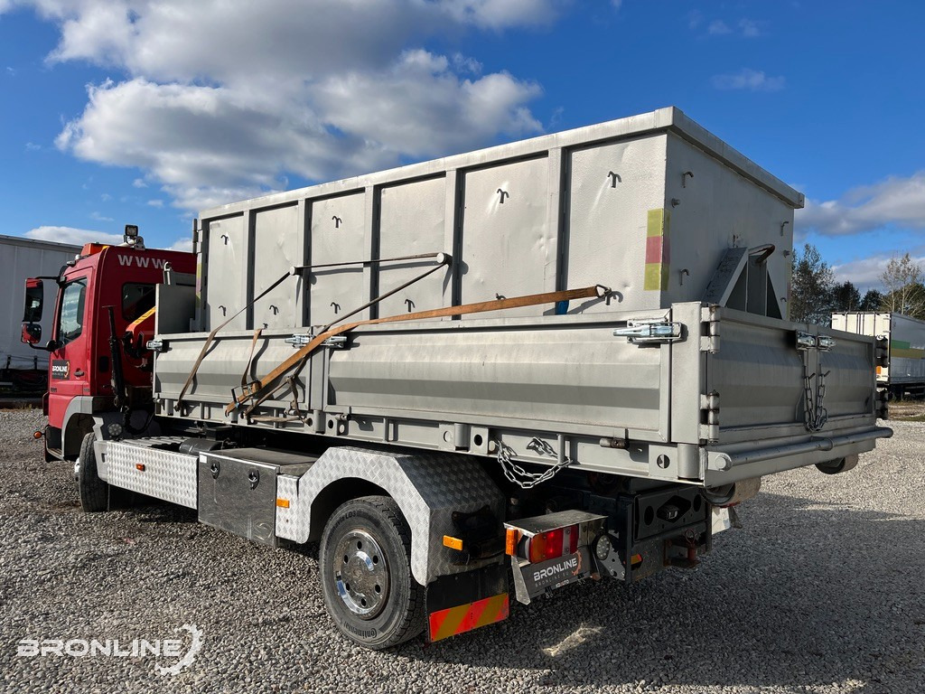 2007 Mercedes-Benz Atego 1024 Crane+Winch+Hooklift - Camião polibenne, Camião grua: foto 4 2007 Mercedes-Benz Atego 1024 Crane+Winch+Hooklift - Camião polibenne, Camião grua: foto 4