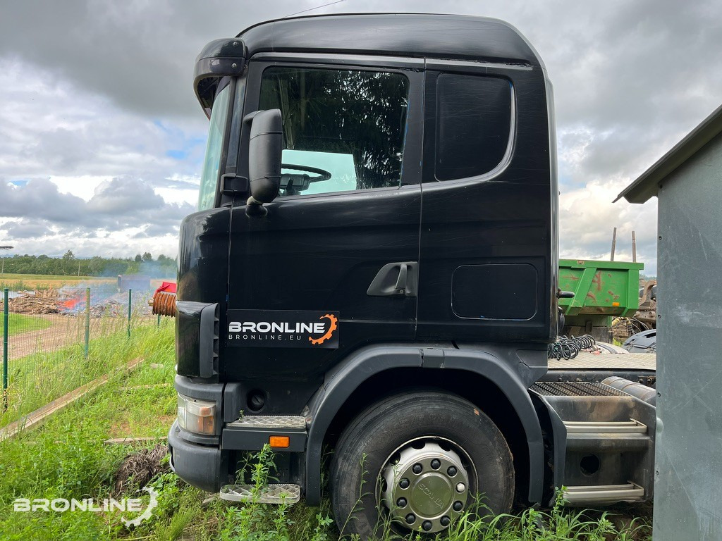 2001 SCANIA R124 6x2 Mootoririkkega/Faulty engine - Tractor: foto 3 2001 SCANIA R124 6x2 Mootoririkkega/Faulty engine - Tractor: foto 3