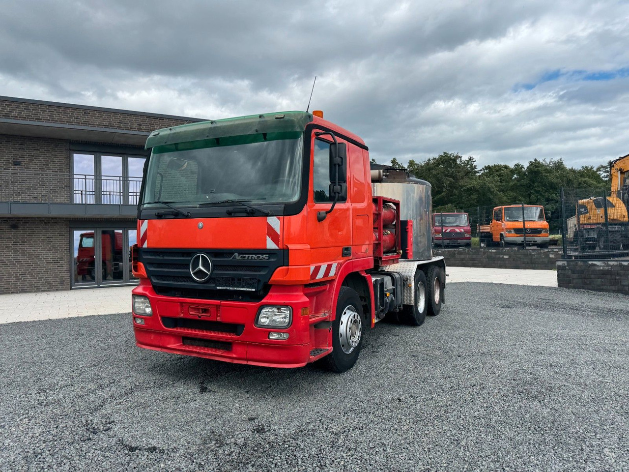 Mercedes-Benz Actros 2641 LS 6x4 Asphaltkocher 6x4 - Camião: foto 3 Mercedes-Benz Actros 2641 LS 6x4 Asphaltkocher 6x4 - Camião: foto 3
