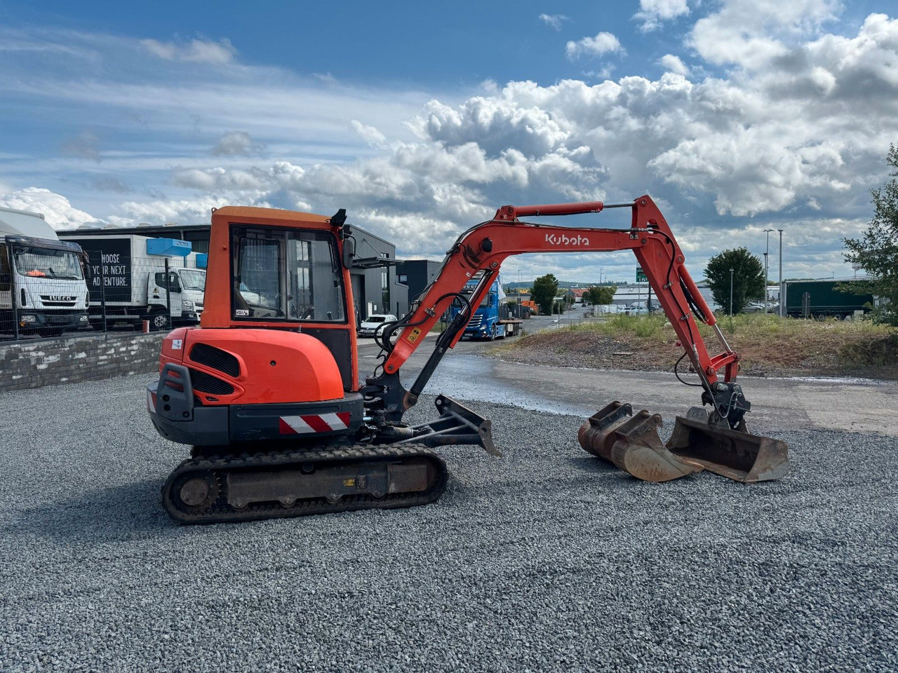 Kubota KX 121-3a KX121 Minibagger Monoausleger 3xLöffel - Mini escavadeira: foto 5 Kubota KX 121-3a KX121 Minibagger Monoausleger 3xLöffel - Mini escavadeira: foto 5
