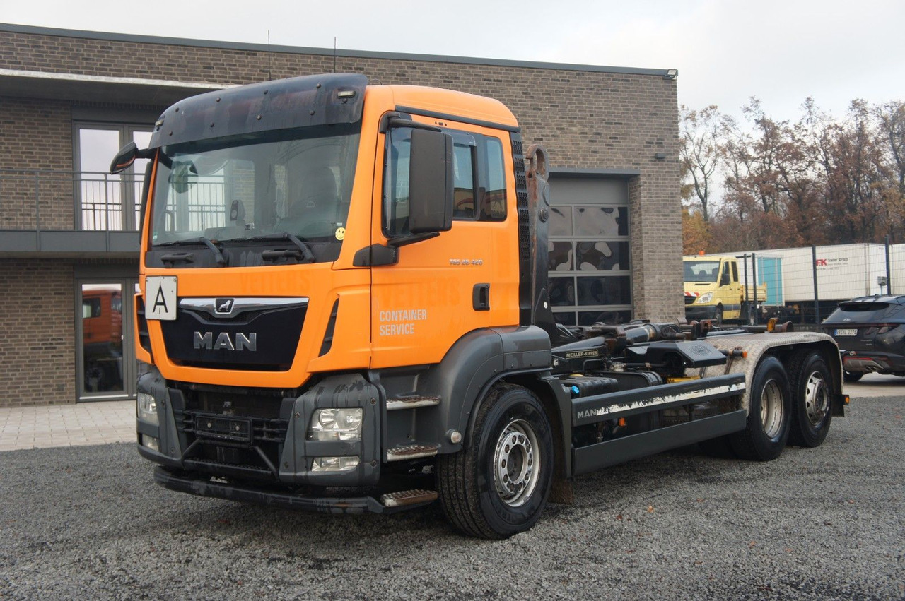 MAN TGS 26.420 Abrollkipper Meiller - Camião polibenne: foto 2 MAN TGS 26.420 Abrollkipper Meiller - Camião polibenne: foto 2