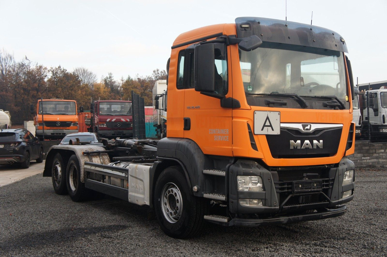 MAN TGS 26.420 Abrollkipper Meiller - Camião polibenne: foto 3 MAN TGS 26.420 Abrollkipper Meiller - Camião polibenne: foto 3