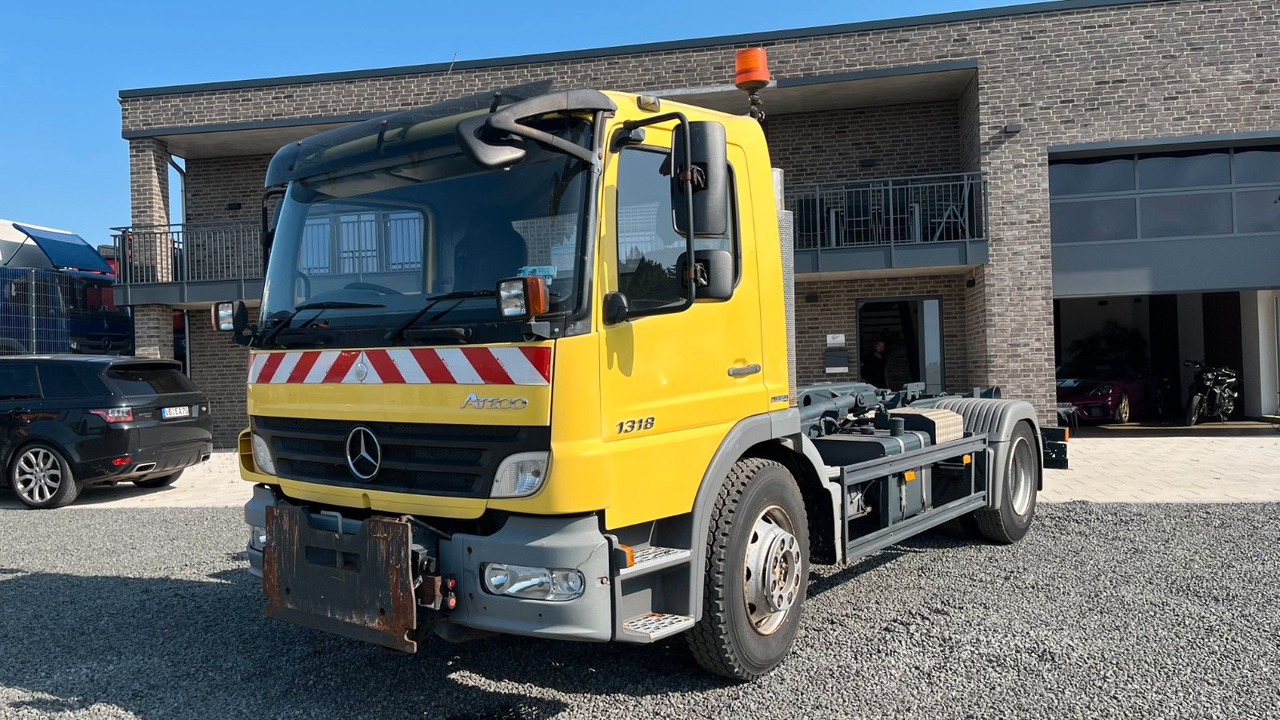 Mercedes-Benz 1318 1218 Abrollkipper Mercedes-Benz 1318 1218 Abrollkipper - Camião polibenne: foto 2 Mercedes-Benz 1318 1218 Abrollkipper Mercedes-Benz 1318 1218 Abrollkipper - Camião polibenne: foto 2