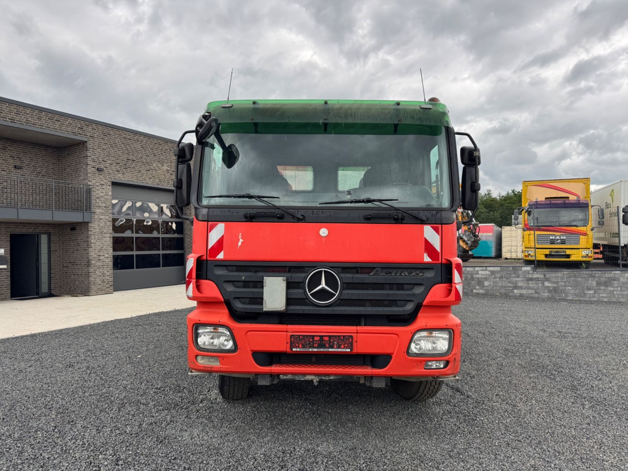 Mercedes-Benz Actros 3244 Dreiseitenkipper Meiller Bordm 8x4 - Camião basculante: foto 4 Mercedes-Benz Actros 3244 Dreiseitenkipper Meiller Bordm 8x4 - Camião basculante: foto 4