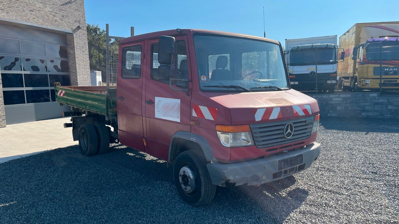 Mercedes-Benz Vario 614 DK Kipper Doka Mercedes-Benz Vario 614 DK Kipper Doka - Carrinha basculante, Carrinha cabine dupla: foto 3 Mercedes-Benz Vario 614 DK Kipper Doka Mercedes-Benz Vario 614 DK Kipper Doka - Carrinha basculante, Carrinha cabine dupla: foto 3